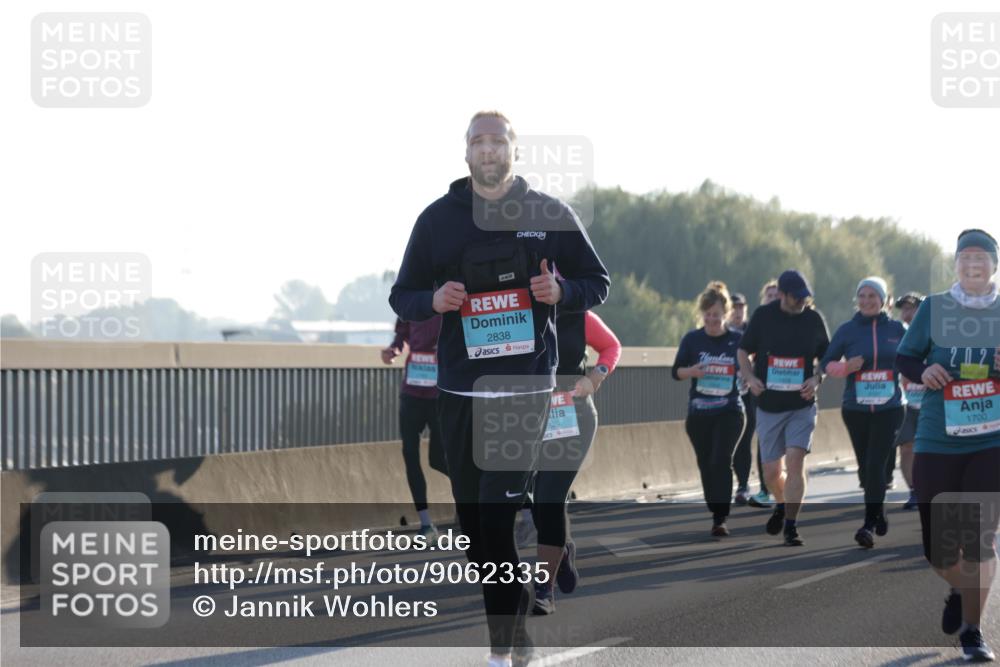 03.10.2025 - Köhlbrandbrückenlauf Jannik Wohlers http://msf.ph/oto/9062335 03.10.2025 09:23:33 Position 3 2838, 829, 202, 1700 meine-sportfotos.de
