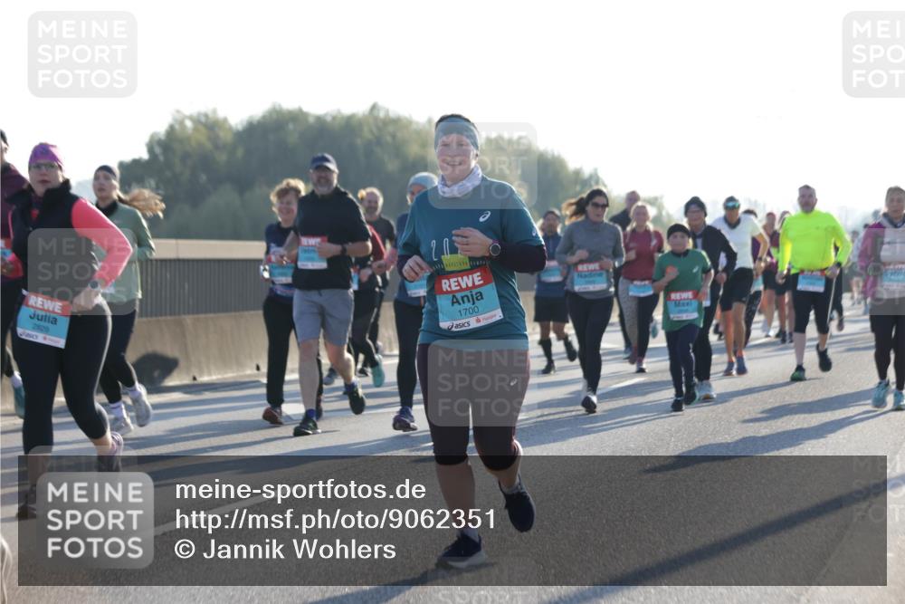 03.10.2025 - Köhlbrandbrückenlauf Jannik Wohlers http://msf.ph/oto/9062351 03.10.2025 09:23:34 Position 3 2829, 20, 1700 meine-sportfotos.de