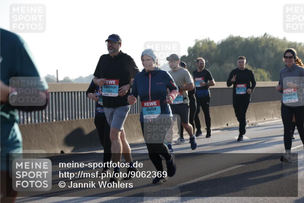03.10.2025 - Köhlbrandbrückenlauf Jannik Wohlers http://msf.ph/oto/9062369 03.10.2025 09:23:37 Position 3 1929, 2101, 2899 meine-sportfotos.de