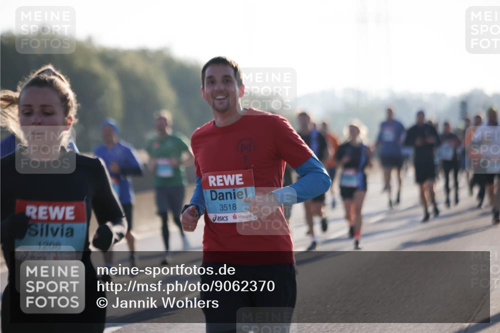03.10.2025 - Köhlbrandbrückenlauf Jannik Wohlers http://msf.ph/oto/9062370 03.10.2025 09:15:33 Position 3 1208, 3518 meine-sportfotos.de