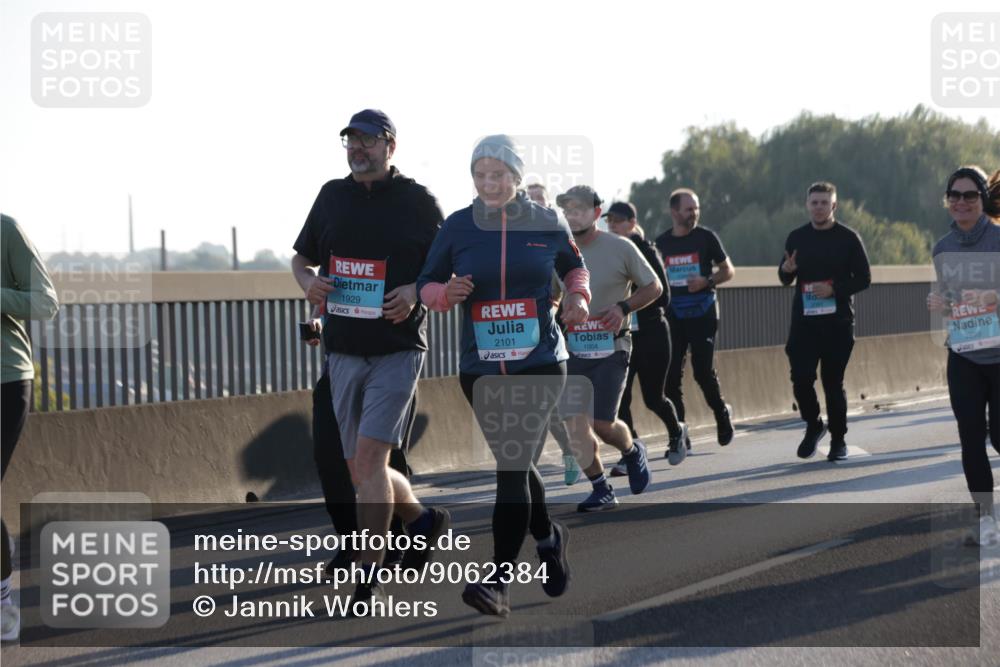 03.10.2025 - Köhlbrandbrückenlauf Jannik Wohlers http://msf.ph/oto/9062384 03.10.2025 09:23:37 Position 3 1929, 2101, 1004, 2899 meine-sportfotos.de