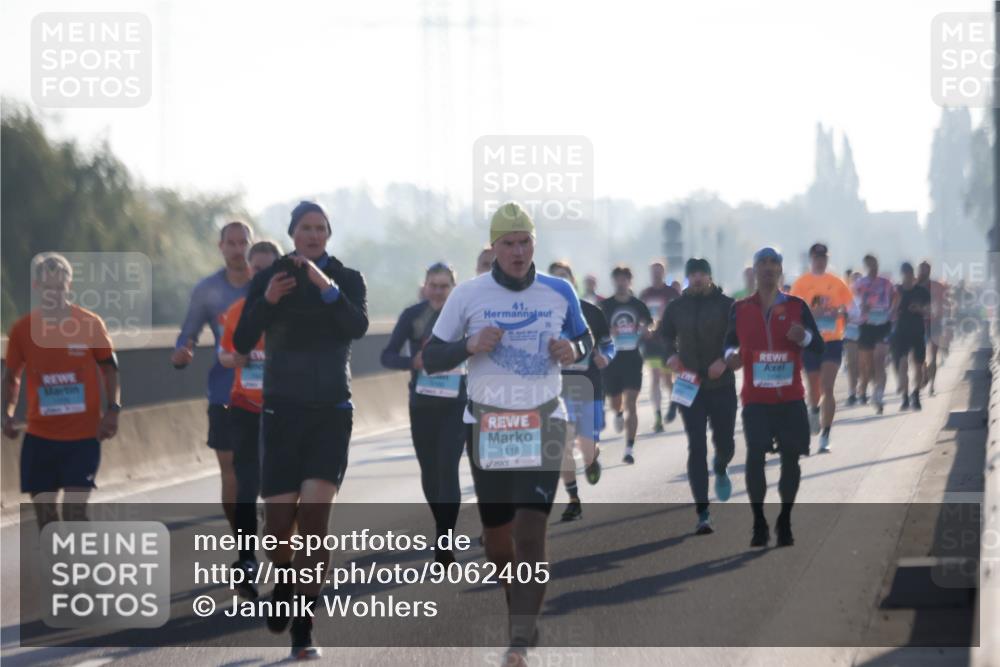 03.10.2025 - Köhlbrandbrückenlauf Jannik Wohlers http://msf.ph/oto/9062405 03.10.2025 09:15:38 Position 3 41, 1116 meine-sportfotos.de