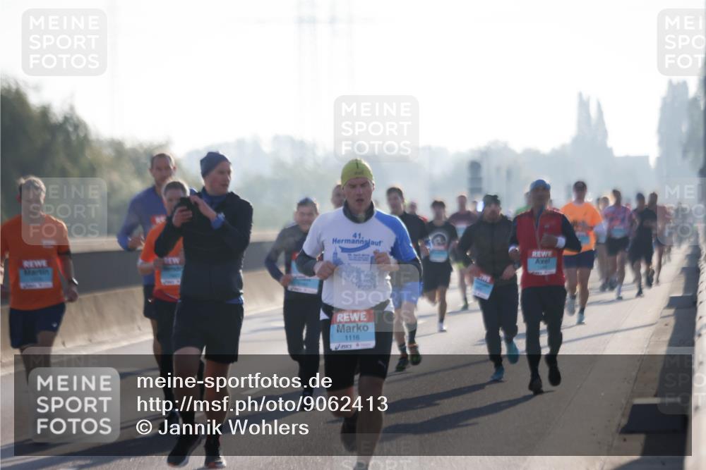 03.10.2025 - Köhlbrandbrückenlauf Jannik Wohlers http://msf.ph/oto/9062413 03.10.2025 09:15:38 Position 3 41, 1116, 1134 meine-sportfotos.de