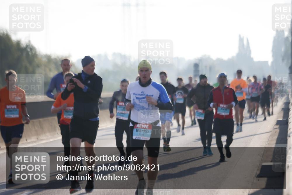 03.10.2025 - Köhlbrandbrückenlauf Jannik Wohlers http://msf.ph/oto/9062421 03.10.2025 09:15:38 Position 3 41, 1116 meine-sportfotos.de