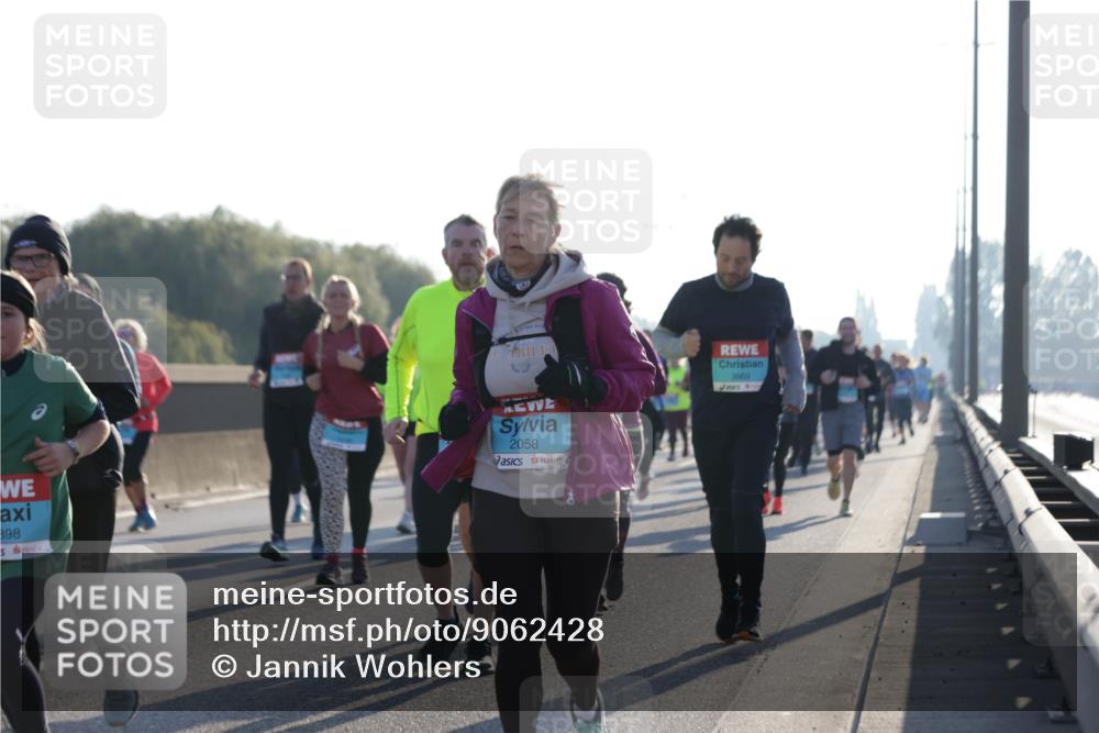 03.10.2025 - Köhlbrandbrückenlauf Jannik Wohlers http://msf.ph/oto/9062428 03.10.2025 09:23:39 Position 3 398, 2058, 3669 meine-sportfotos.de