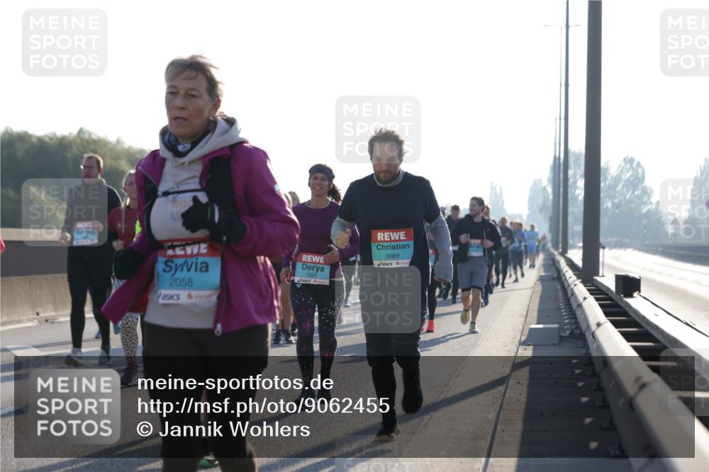 03.10.2025 - Köhlbrandbrückenlauf Jannik Wohlers http://msf.ph/oto/9062455 03.10.2025 09:23:40 Position 3 2058, 1001, 3669 meine-sportfotos.de