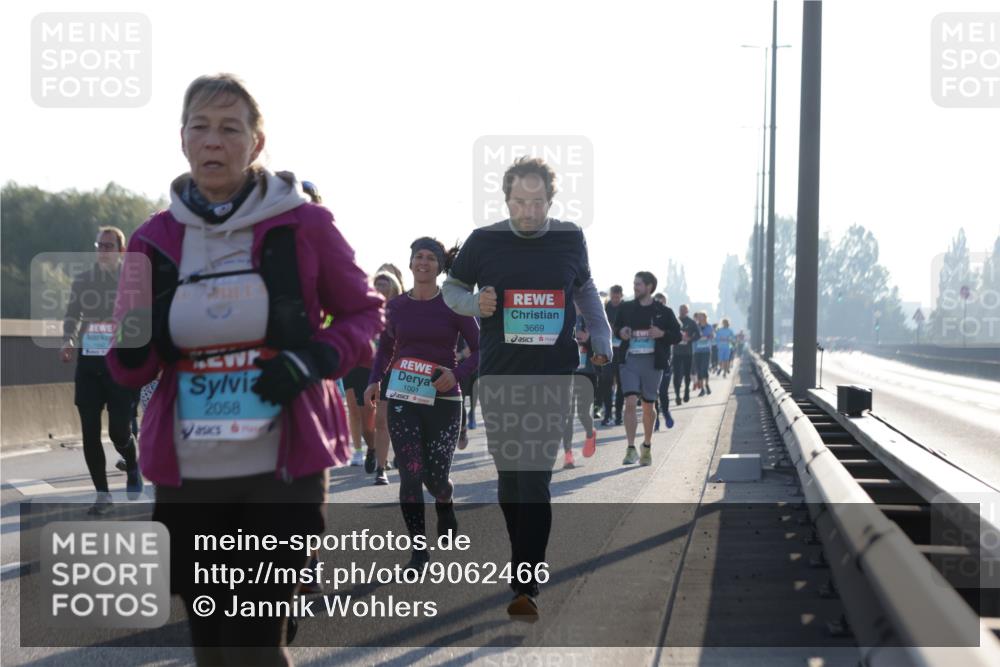 03.10.2025 - Köhlbrandbrückenlauf Jannik Wohlers http://msf.ph/oto/9062466 03.10.2025 09:23:40 Position 3 2058, 1001, 3669 meine-sportfotos.de