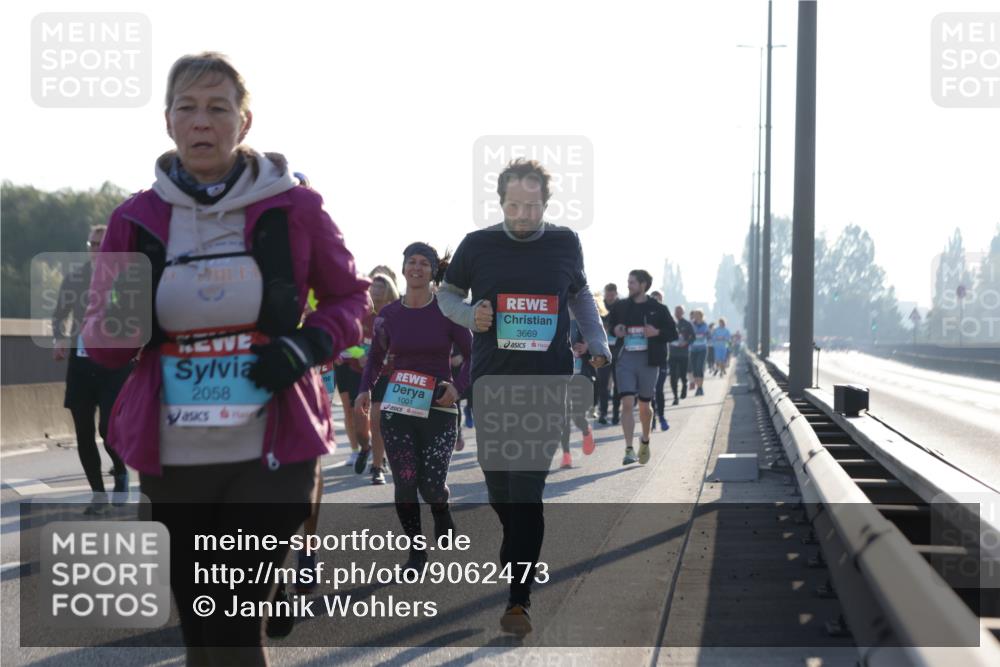 03.10.2025 - Köhlbrandbrückenlauf Jannik Wohlers http://msf.ph/oto/9062473 03.10.2025 09:23:40 Position 3 2058, 1001, 3669 meine-sportfotos.de