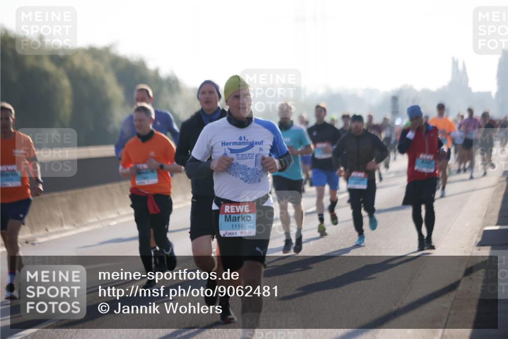 03.10.2025 - Köhlbrandbrückenlauf Jannik Wohlers http://msf.ph/oto/9062481 03.10.2025 09:15:40 Position 3 41, 1116 meine-sportfotos.de