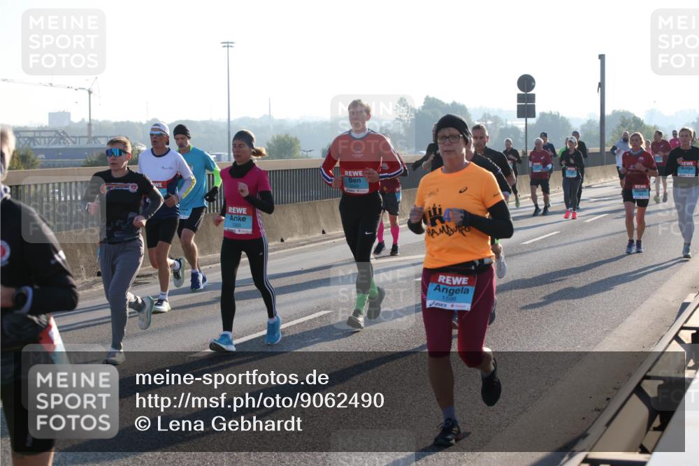 03.10.2025 - Köhlbrandbrückenlauf Lena Gebhardt http://msf.ph/oto/9062490 03.10.2025 09:20:19 Position 1 1355, 1598 meine-sportfotos.de