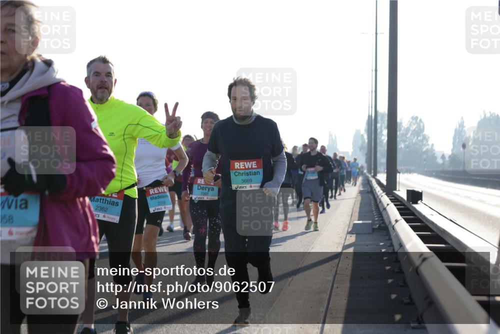 03.10.2025 - Köhlbrandbrückenlauf Jannik Wohlers http://msf.ph/oto/9062507 03.10.2025 09:23:41 Position 3 058, 6, 2362, 2319, 1001, 3669 meine-sportfotos.de