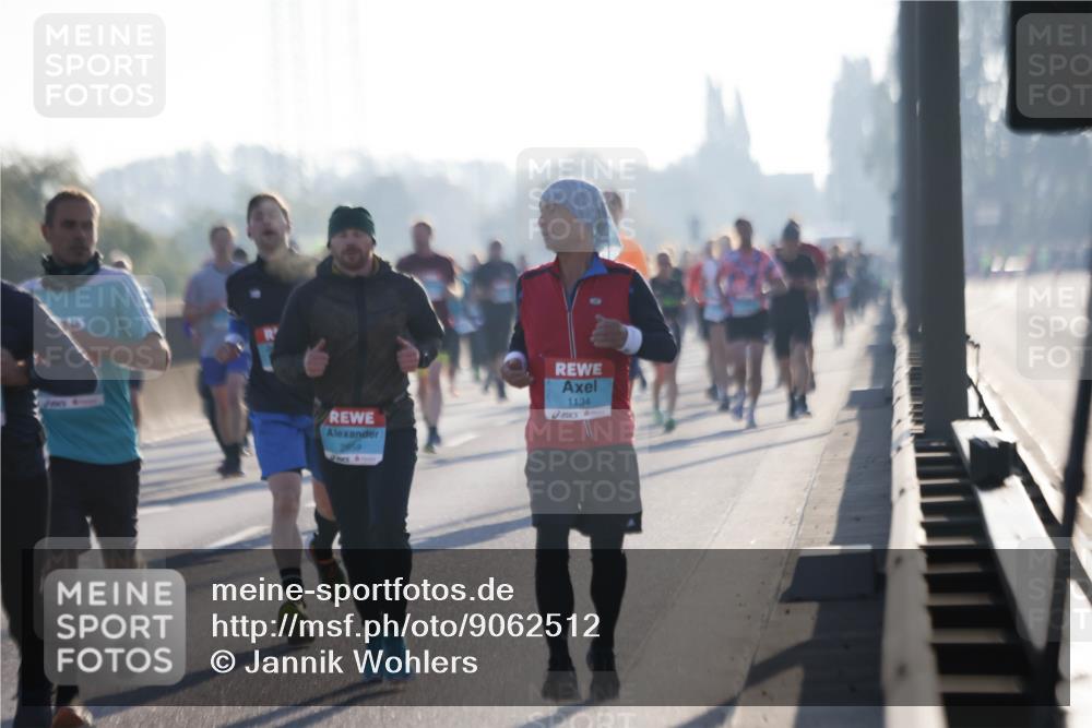 03.10.2025 - Köhlbrandbrückenlauf Jannik Wohlers http://msf.ph/oto/9062512 03.10.2025 09:15:41 Position 3 2959, 1134 meine-sportfotos.de