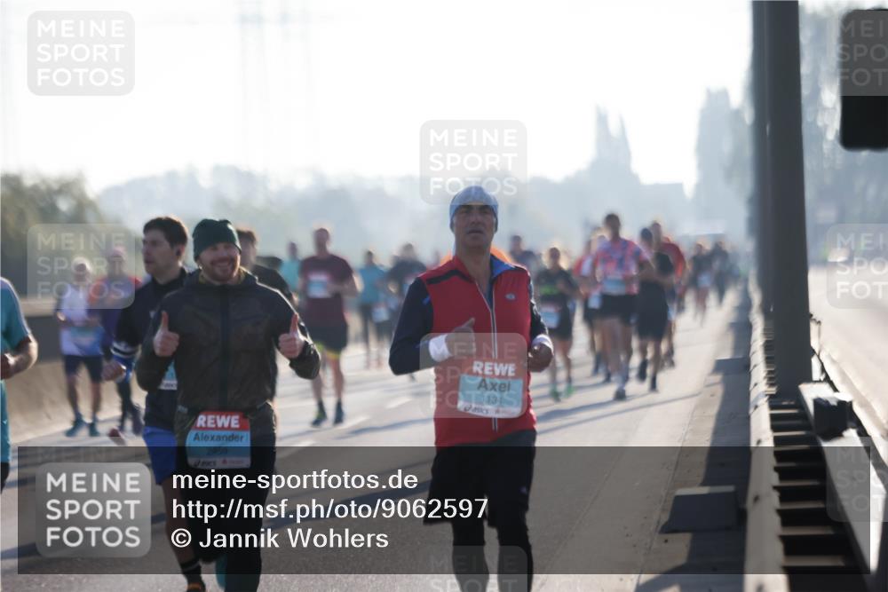 03.10.2025 - Köhlbrandbrückenlauf Jannik Wohlers http://msf.ph/oto/9062597 03.10.2025 09:15:42 Position 3 2959, 1134 meine-sportfotos.de