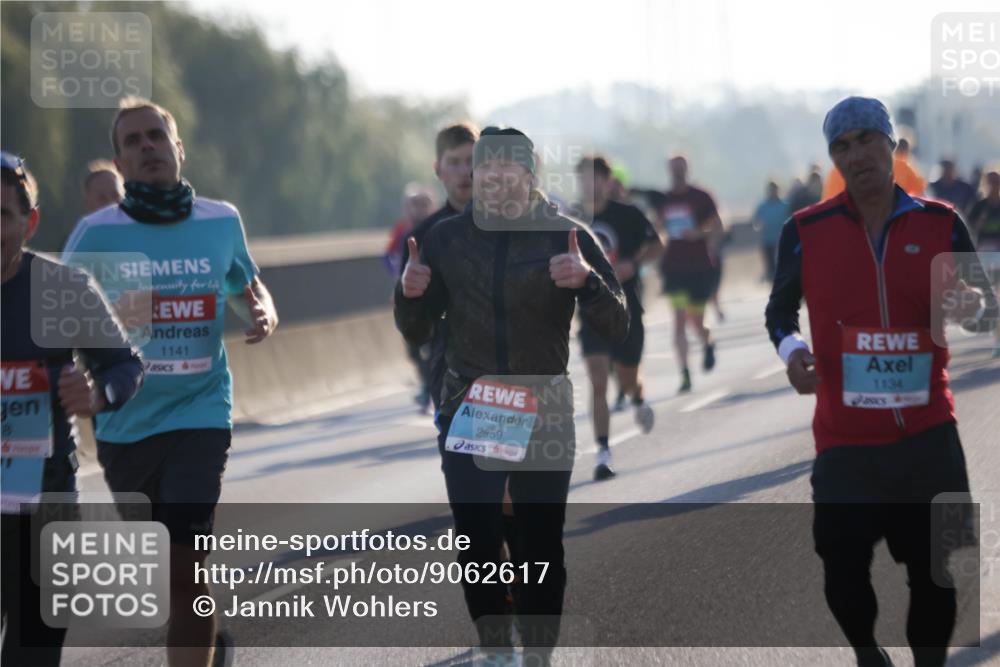 03.10.2025 - Köhlbrandbrückenlauf Jannik Wohlers http://msf.ph/oto/9062617 03.10.2025 09:15:43 Position 3 8, 11, 1141, 2959, 1134 meine-sportfotos.de