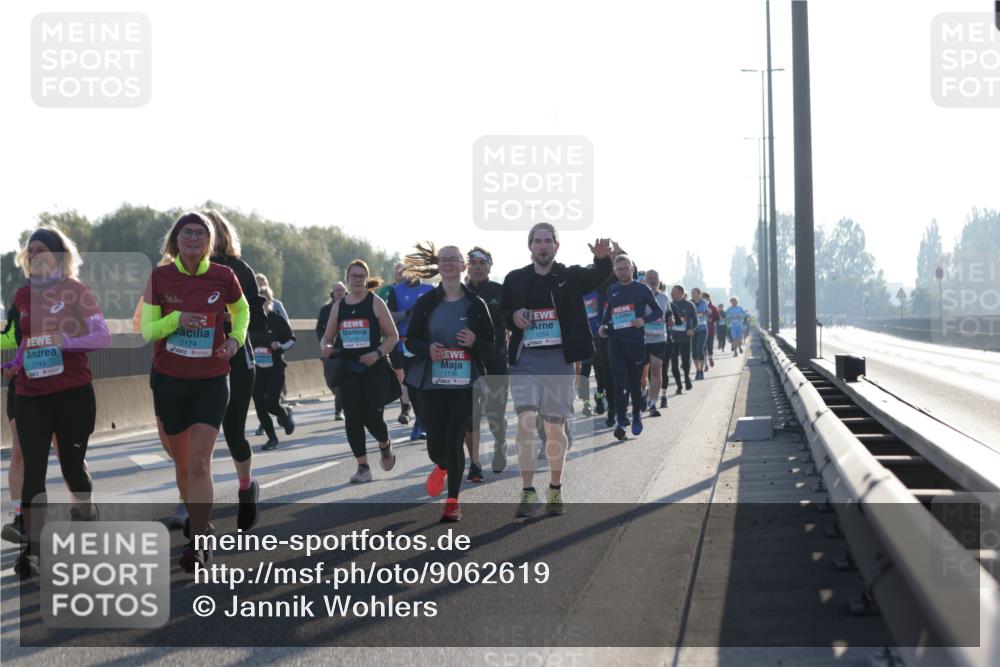 03.10.2025 - Köhlbrandbrückenlauf Jannik Wohlers http://msf.ph/oto/9062619 03.10.2025 09:23:44 Position 3 2143, 2174, 1136, 1254 meine-sportfotos.de