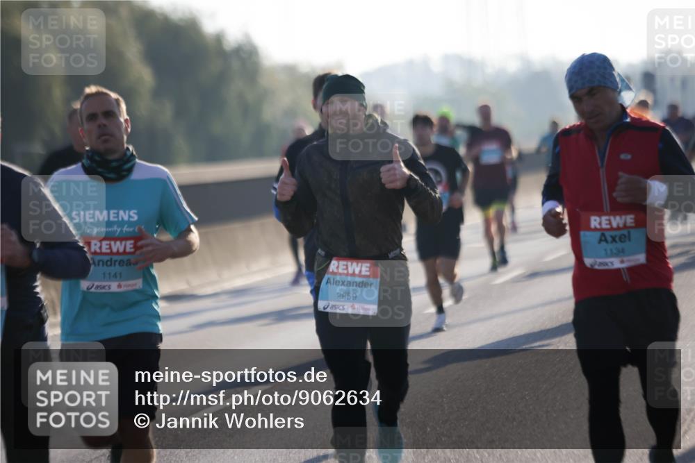 03.10.2025 - Köhlbrandbrückenlauf Jannik Wohlers http://msf.ph/oto/9062634 03.10.2025 09:15:43 Position 3 1141, 2959, 1134 meine-sportfotos.de