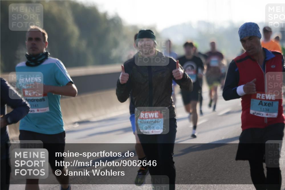 03.10.2025 - Köhlbrandbrückenlauf Jannik Wohlers http://msf.ph/oto/9062646 03.10.2025 09:15:44 Position 3 1141, 2959, 1134 meine-sportfotos.de