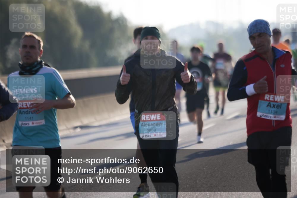 03.10.2025 - Köhlbrandbrückenlauf Jannik Wohlers http://msf.ph/oto/9062650 03.10.2025 09:15:44 Position 3 1141, 2959, 1134 meine-sportfotos.de