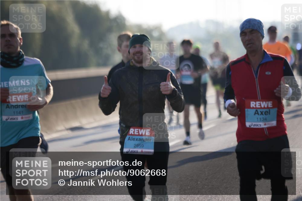 03.10.2025 - Köhlbrandbrückenlauf Jannik Wohlers http://msf.ph/oto/9062668 03.10.2025 09:15:44 Position 3 1141, 2959, 1134 meine-sportfotos.de