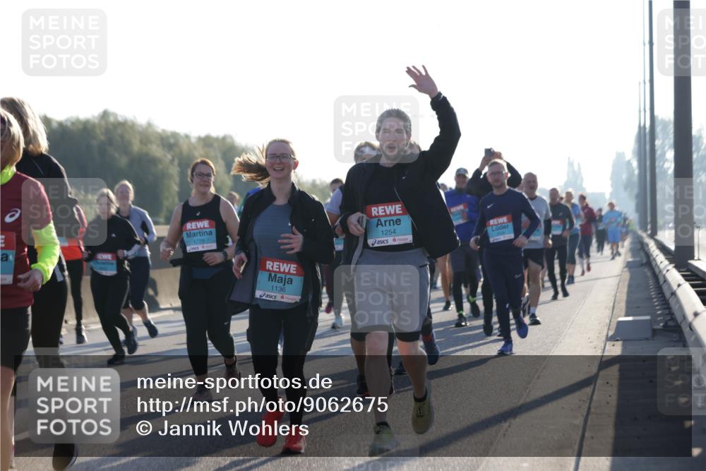 03.10.2025 - Köhlbrandbrückenlauf Jannik Wohlers http://msf.ph/oto/9062675 03.10.2025 09:23:45 Position 3 1728, 1136, 1254 meine-sportfotos.de