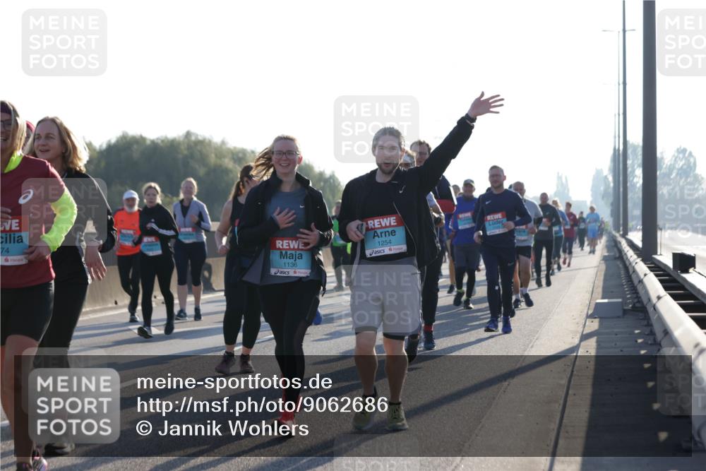 03.10.2025 - Köhlbrandbrückenlauf Jannik Wohlers http://msf.ph/oto/9062686 03.10.2025 09:23:45 Position 3 74, 1136, 1254 meine-sportfotos.de