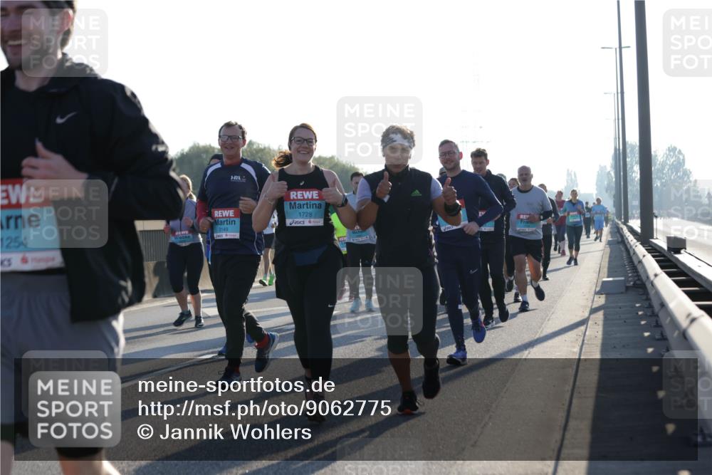 03.10.2025 - Köhlbrandbrückenlauf Jannik Wohlers http://msf.ph/oto/9062775 03.10.2025 09:23:47 Position 3 1254, 1728, 3149 meine-sportfotos.de