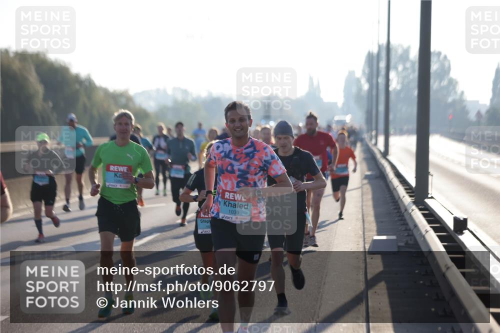 03.10.2025 - Köhlbrandbrückenlauf Jannik Wohlers http://msf.ph/oto/9062797 03.10.2025 09:15:52 Position 3 10, 1039 meine-sportfotos.de