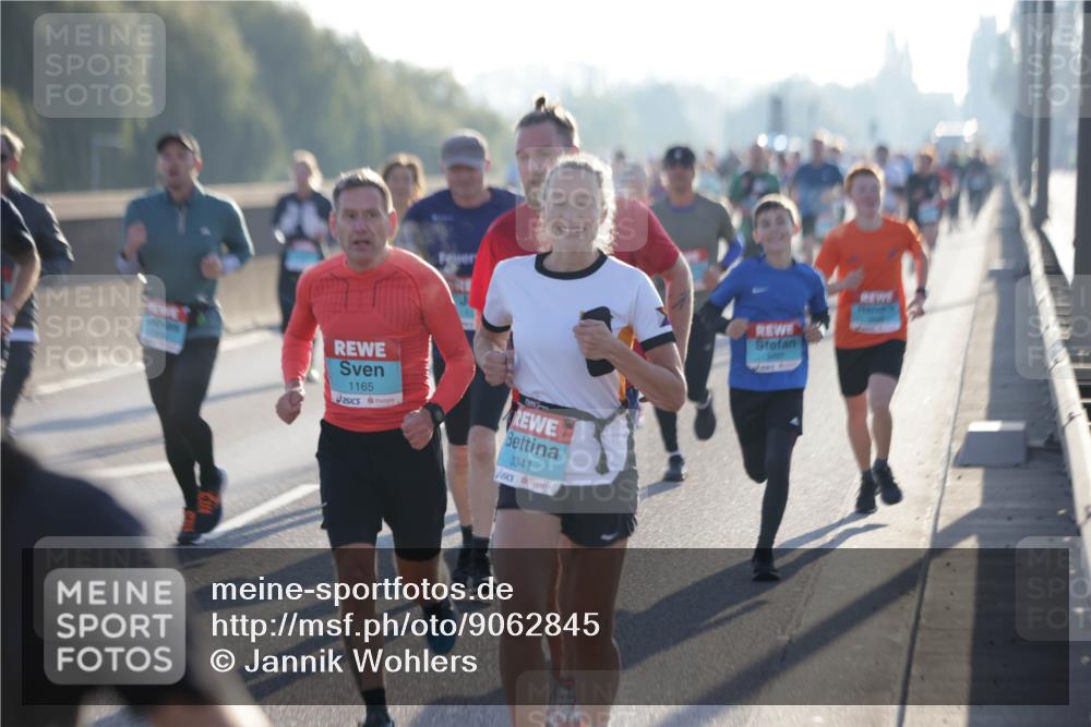 03.10.2025 - Köhlbrandbrückenlauf Jannik Wohlers http://msf.ph/oto/9062845 03.10.2025 09:15:56 Position 3 1165, 3341, 3497 meine-sportfotos.de