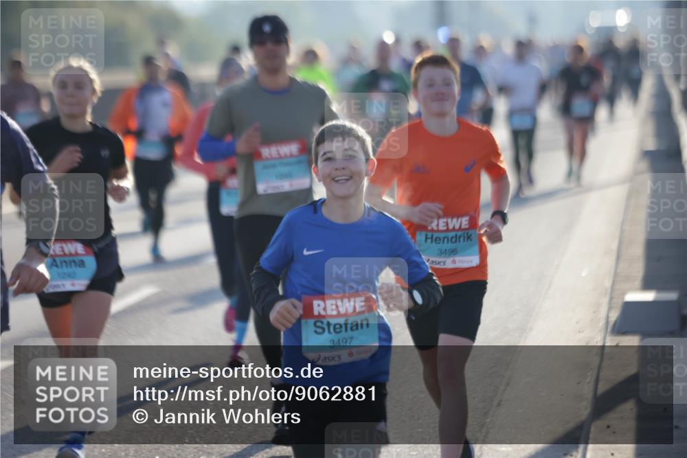 03.10.2025 - Köhlbrandbrückenlauf Jannik Wohlers http://msf.ph/oto/9062881 03.10.2025 09:15:57 Position 3 1242, 3497, 3496 meine-sportfotos.de