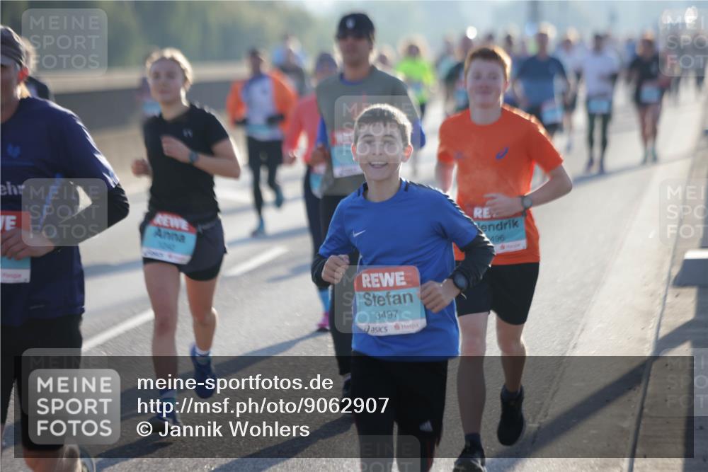 03.10.2025 - Köhlbrandbrückenlauf Jannik Wohlers http://msf.ph/oto/9062907 03.10.2025 09:15:58 Position 3 3497, 496 meine-sportfotos.de