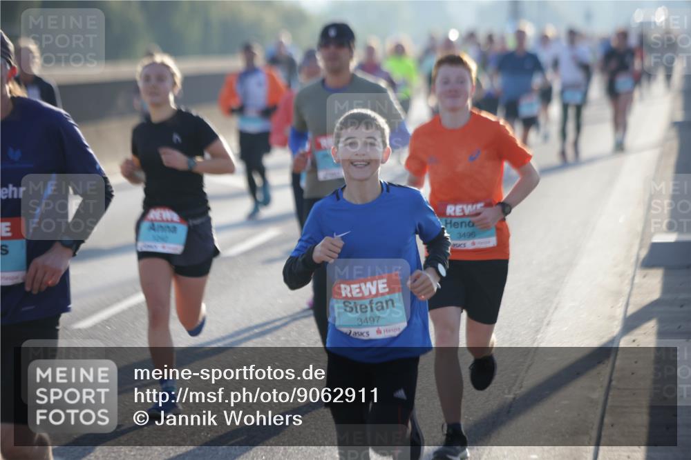 03.10.2025 - Köhlbrandbrückenlauf Jannik Wohlers http://msf.ph/oto/9062911 03.10.2025 09:15:58 Position 3 3497, 3496 meine-sportfotos.de
