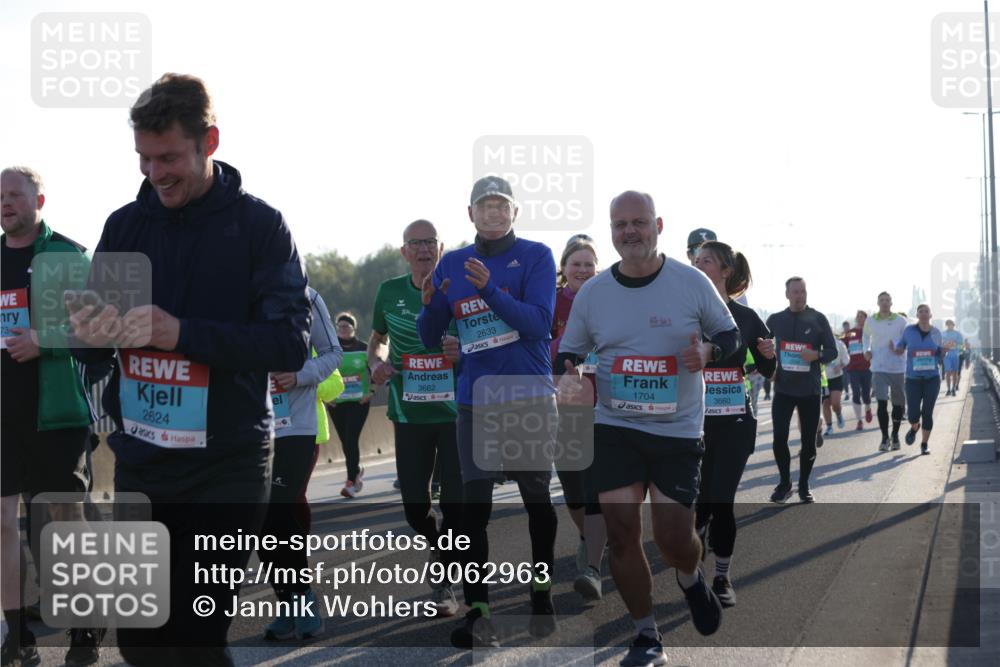 03.10.2025 - Köhlbrandbrückenlauf Jannik Wohlers http://msf.ph/oto/9062963 03.10.2025 09:23:51 Position 3 73, 2624, 3662, 2633, 1704, 3660 meine-sportfotos.de