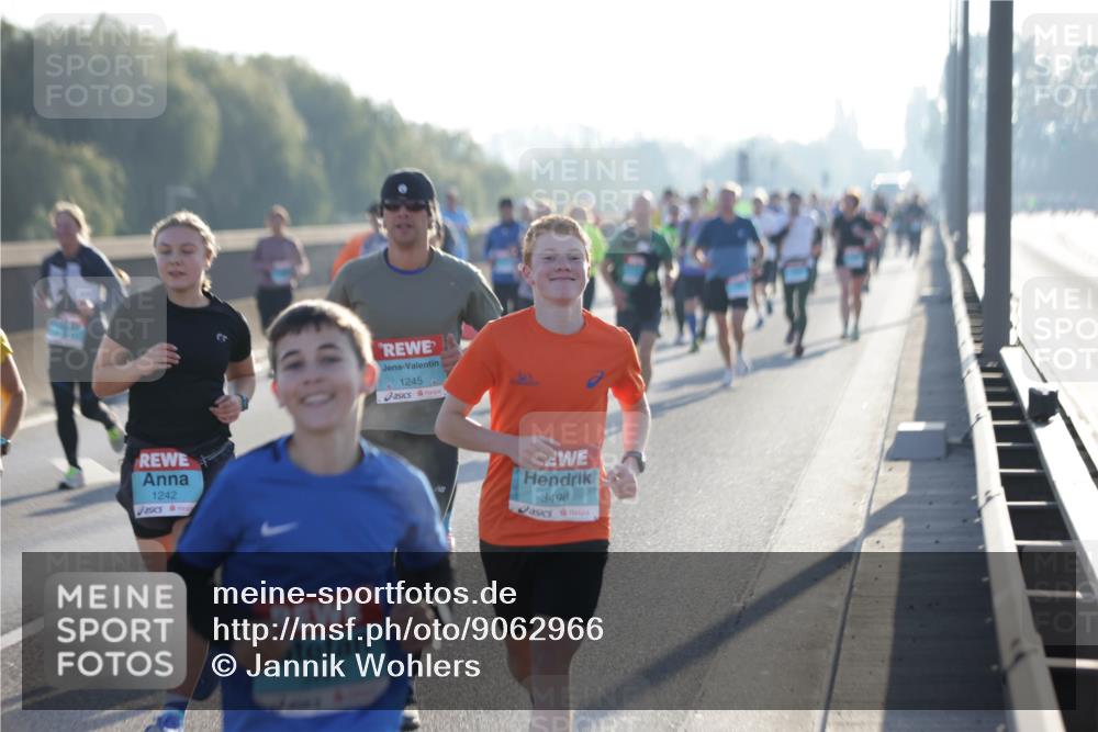 03.10.2025 - Köhlbrandbrückenlauf Jannik Wohlers http://msf.ph/oto/9062966 03.10.2025 09:15:59 Position 3 1242, 5497, 1245, 3496 meine-sportfotos.de