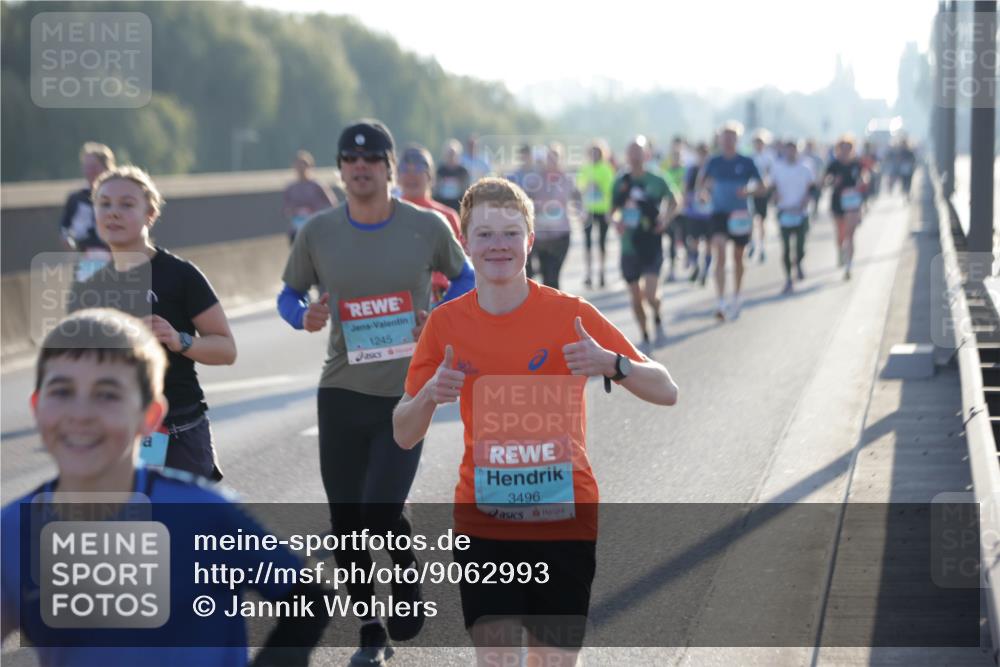 03.10.2025 - Köhlbrandbrückenlauf Jannik Wohlers http://msf.ph/oto/9062993 03.10.2025 09:15:59 Position 3 1245, 3496 meine-sportfotos.de