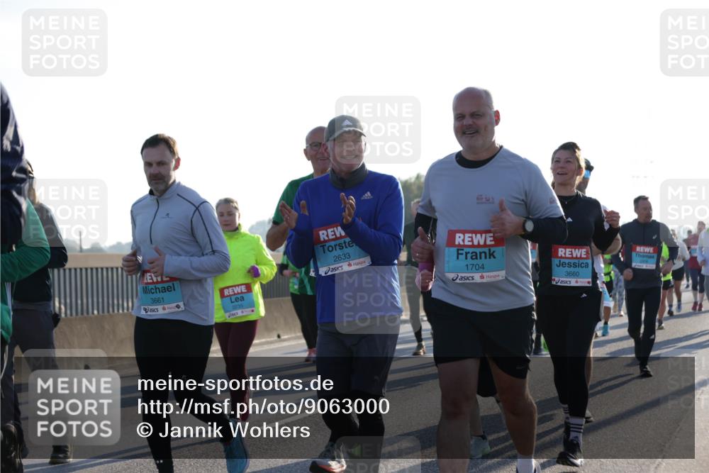 03.10.2025 - Köhlbrandbrückenlauf Jannik Wohlers http://msf.ph/oto/9063000 03.10.2025 09:23:52 Position 3 3661, 2235, 2633, 1704, 3660 meine-sportfotos.de