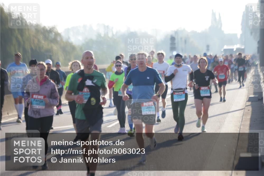 03.10.2025 - Köhlbrandbrückenlauf Jannik Wohlers http://msf.ph/oto/9063023 03.10.2025 09:16:01 Position 3 307, 1357 meine-sportfotos.de