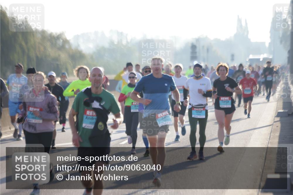 03.10.2025 - Köhlbrandbrückenlauf Jannik Wohlers http://msf.ph/oto/9063040 03.10.2025 09:16:01 Position 3 3077, 1357 meine-sportfotos.de