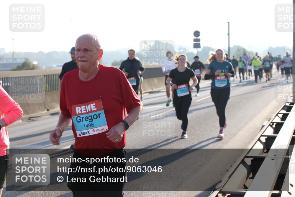 03.10.2025 - Köhlbrandbrückenlauf Lena Gebhardt http://msf.ph/oto/9063046 03.10.2025 09:20:36 Position 1 1498 meine-sportfotos.de