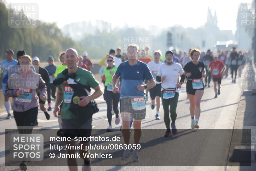 03.10.2025 - Köhlbrandbrückenlauf Jannik Wohlers http://msf.ph/oto/9063059 03.10.2025 09:16:01 Position 3 307, 1357, 3344 meine-sportfotos.de