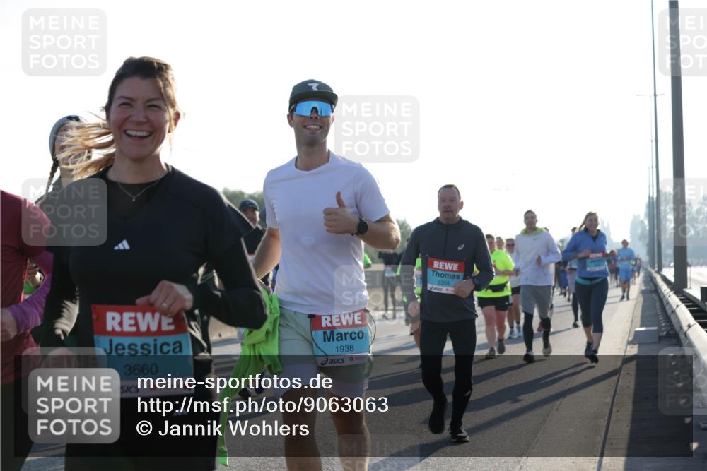 03.10.2025 - Köhlbrandbrückenlauf Jannik Wohlers http://msf.ph/oto/9063063 03.10.2025 09:23:53 Position 3 3660, 1938, 2308 meine-sportfotos.de