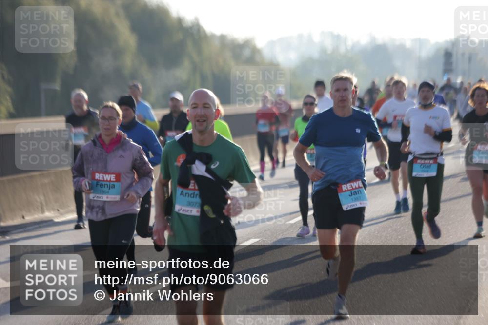 03.10.2025 - Köhlbrandbrückenlauf Jannik Wohlers http://msf.ph/oto/9063066 03.10.2025 09:16:03 Position 3 1864, 3073, 1357 meine-sportfotos.de