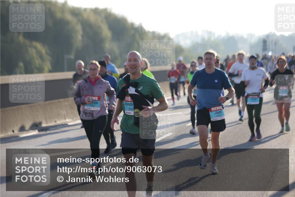 03.10.2025 - Köhlbrandbrückenlauf Jannik Wohlers http://msf.ph/oto/9063073 03.10.2025 09:16:03 Position 3 1864, 307, 1357 meine-sportfotos.de