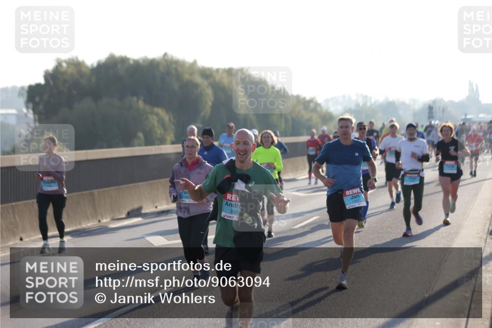 03.10.2025 - Köhlbrandbrückenlauf Jannik Wohlers http://msf.ph/oto/9063094 03.10.2025 09:16:03 Position 3 3073, 1357 meine-sportfotos.de