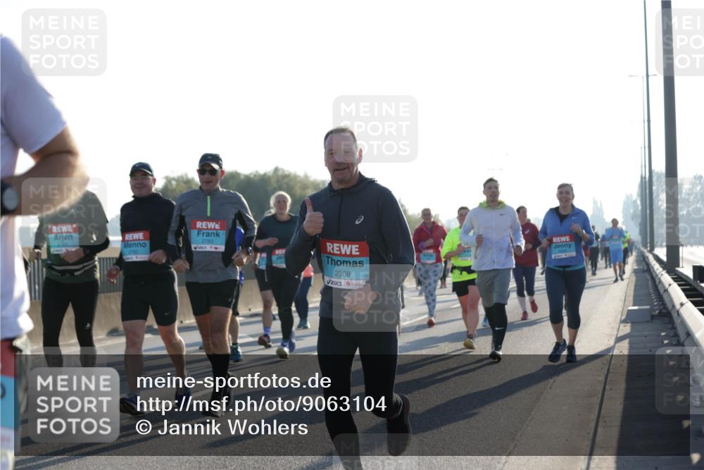 03.10.2025 - Köhlbrandbrückenlauf Jannik Wohlers http://msf.ph/oto/9063104 03.10.2025 09:23:54 Position 3 2782, 2783, 2308 meine-sportfotos.de