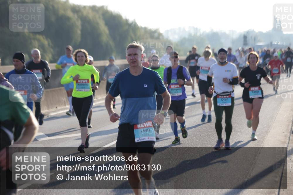 03.10.2025 - Köhlbrandbrückenlauf Jannik Wohlers http://msf.ph/oto/9063130 03.10.2025 09:16:05 Position 3 1357, 1415, 100, 3344 meine-sportfotos.de