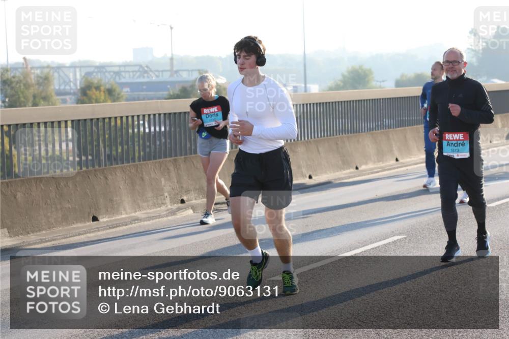 03.10.2025 - Köhlbrandbrückenlauf Lena Gebhardt http://msf.ph/oto/9063131 03.10.2025 09:20:39 Position 1 1512, 1873 meine-sportfotos.de