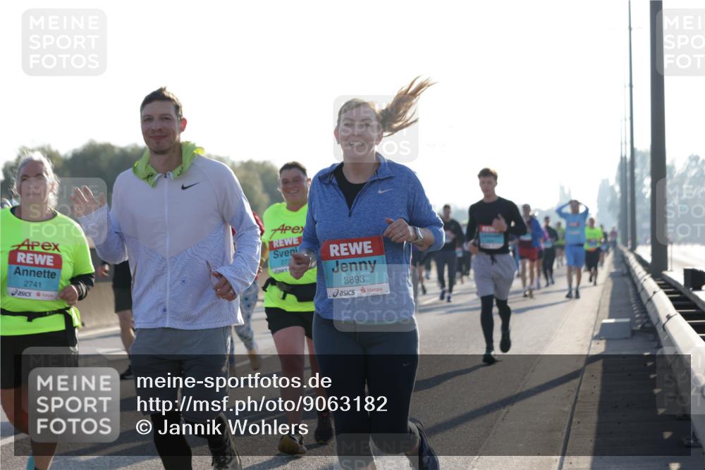 03.10.2025 - Köhlbrandbrückenlauf Jannik Wohlers http://msf.ph/oto/9063182 03.10.2025 09:23:57 Position 3 273, 2741, 3693 meine-sportfotos.de
