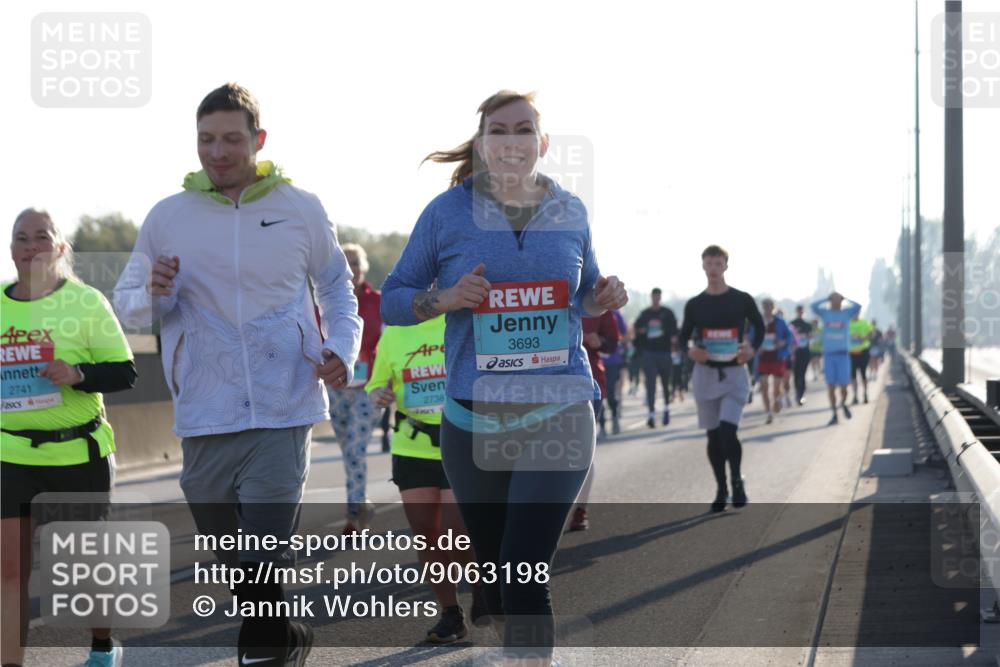 03.10.2025 - Köhlbrandbrückenlauf Jannik Wohlers http://msf.ph/oto/9063198 03.10.2025 09:23:57 Position 3 2741, 2738, 3693 meine-sportfotos.de