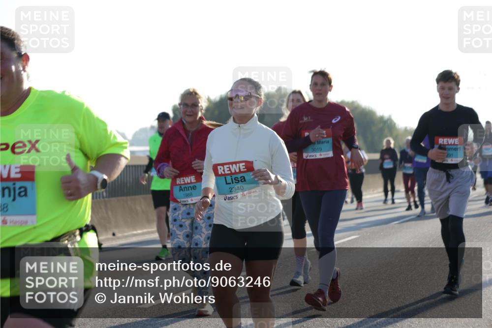 03.10.2025 - Köhlbrandbrückenlauf Jannik Wohlers http://msf.ph/oto/9063246 03.10.2025 09:23:59 Position 3 88, 1988, 2340, 3019, 291 meine-sportfotos.de
