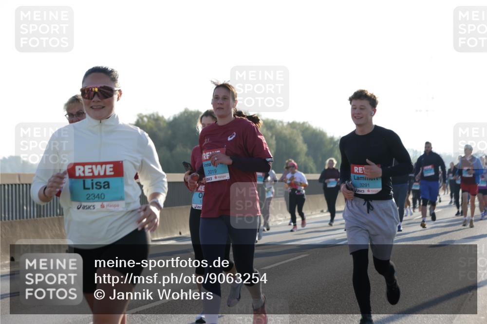 03.10.2025 - Köhlbrandbrückenlauf Jannik Wohlers http://msf.ph/oto/9063254 03.10.2025 09:24:00 Position 3 2340, 3019, 3291 meine-sportfotos.de